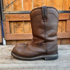 Justin insulated / waterproof safety toe work boots size 10.